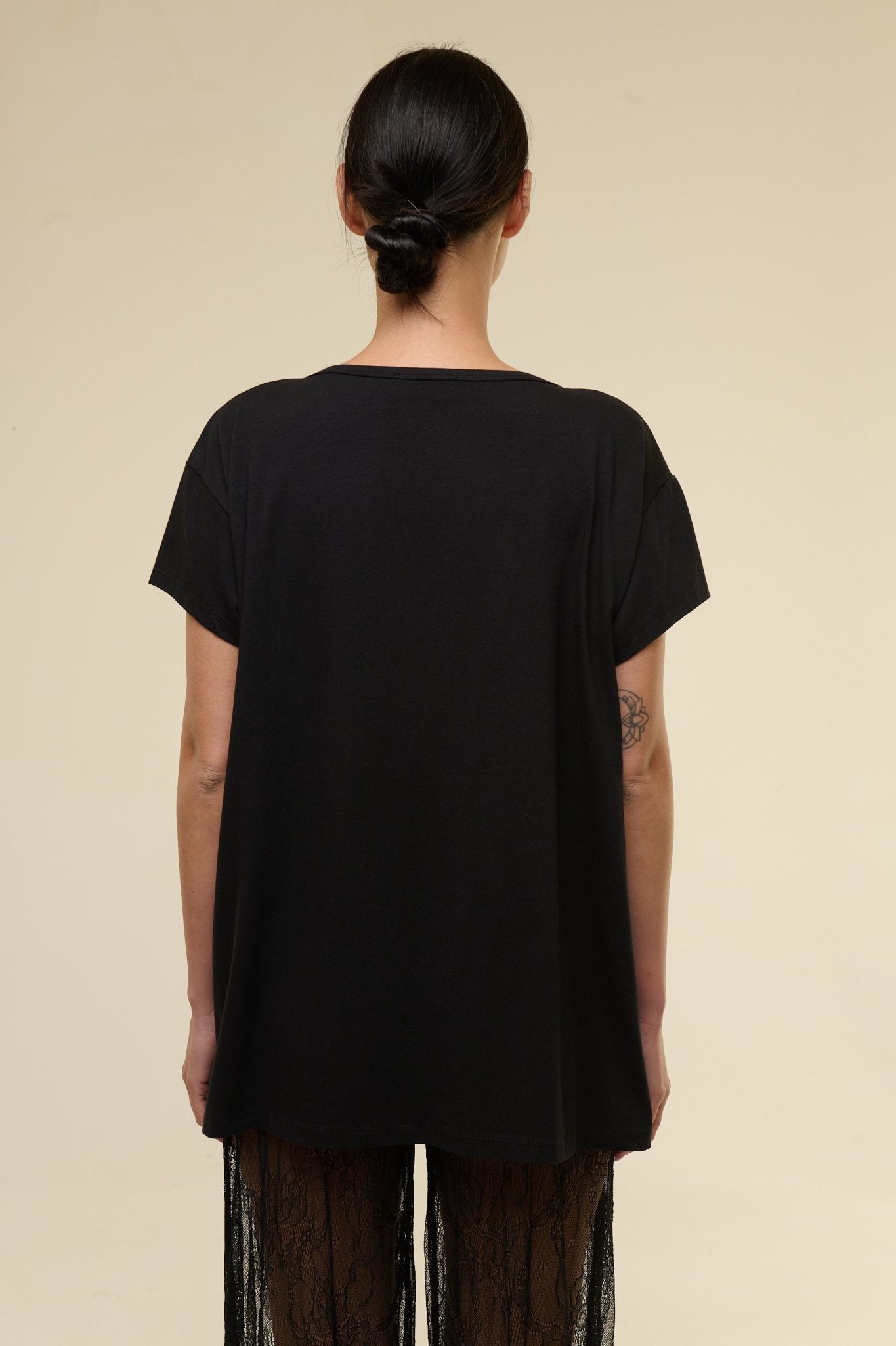 T-Shirt Nera Emyly - 22 Spazio Boutique
